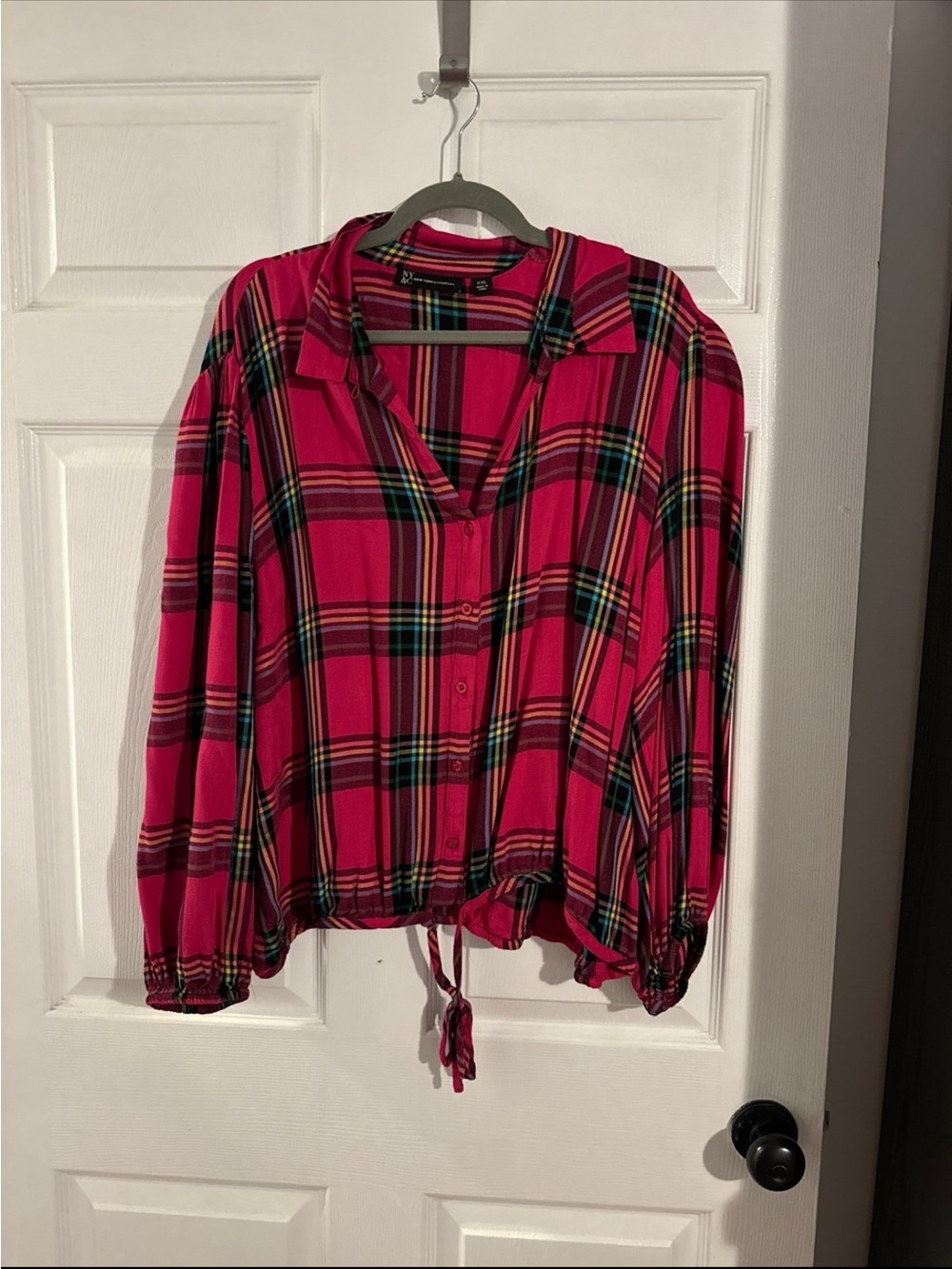 New York & Company Pink Plaid Button-Front Tie-Hem Shirt
